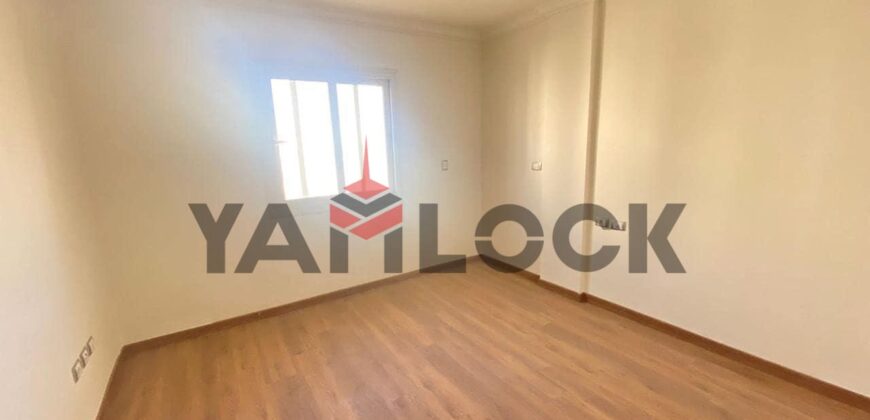 شقه للايجار في كمبوند جايد145م