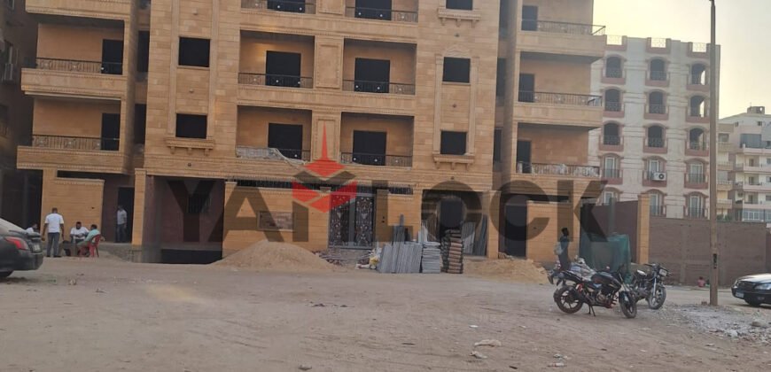 شقة للبيع في المنطقه ط متفرع من شارع البوابه التانيه القديمه