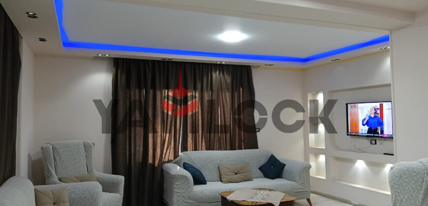 شقة للإيجار في شارع شهاب الرئيسي امام مول احمد السلاب مباشره