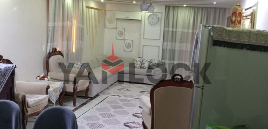 شقة للبيع عند البوابة الرابعه المنطقة ن حدائق الاهرام