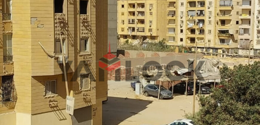 شقة للبيع في منطقة ل حدائق الاهرام