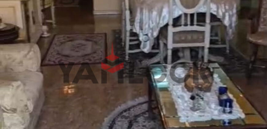 شقة للبيع واجهه البوابة التالتة تاني يمين من البوابة منطقة (و)