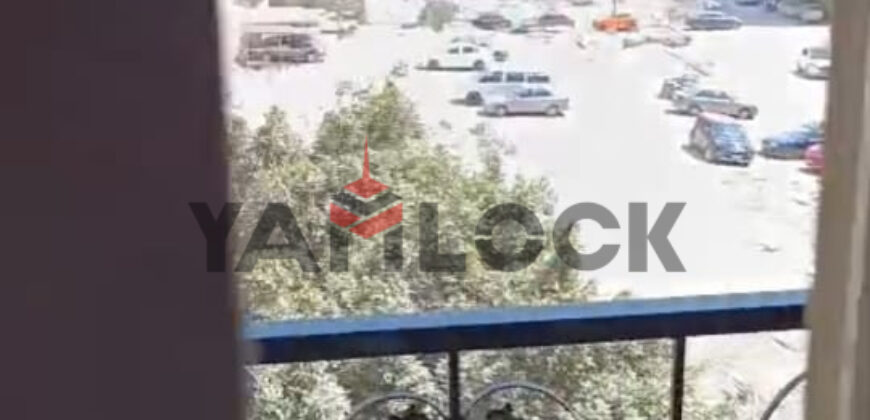 شقة للبيع واجهه البوابة التالتة تاني يمين من البوابة منطقة (و)