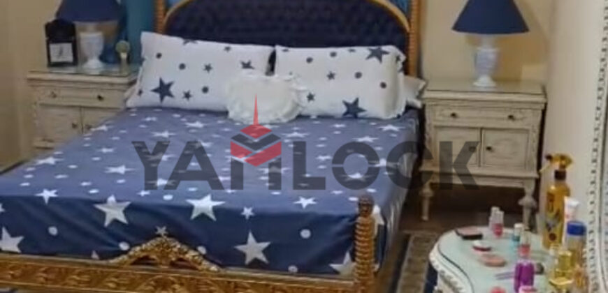 شقة للبيع واجهه البوابة التالتة تاني يمين من البوابة منطقة (و)