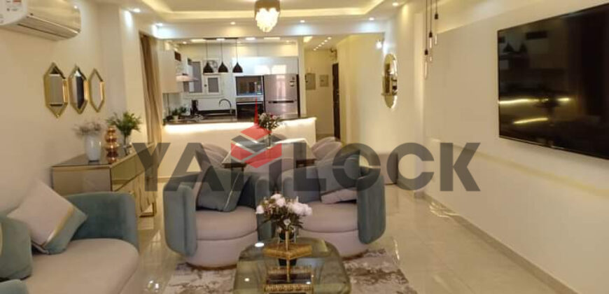 شقة للبيع في حدائق الاهرام عند البوابة الرابعه منطقة ل