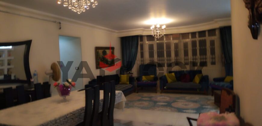 شقة للبيع عند البوابة التانيه منطقة هـ