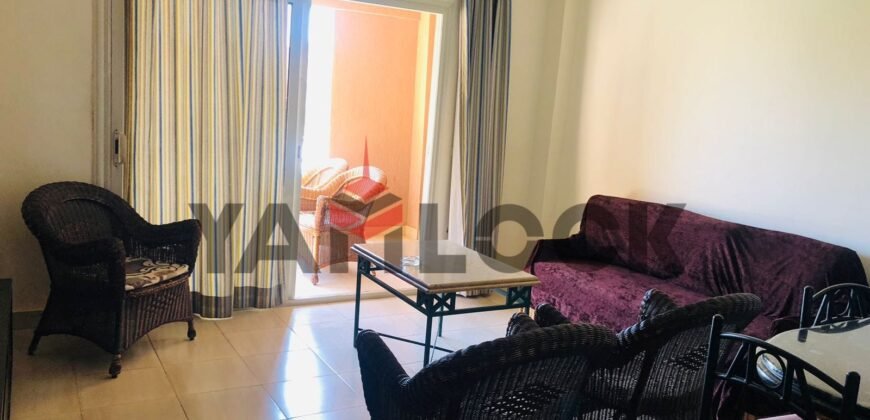 شاليه للبيع بالفرش و التكيفات فى قريه رومانس السخنه الزعفرانه