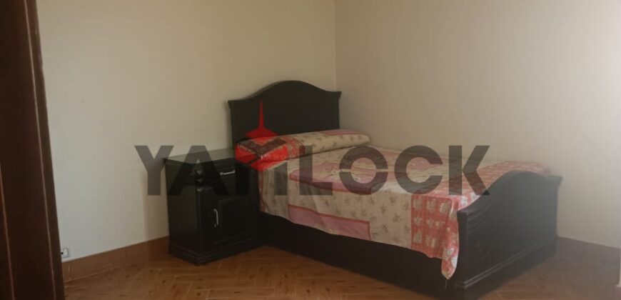 شقه للبيع فى الحى الاول فى التمنميات أمام الجهاز مباشرة و جامعة بنها مدينه العبور