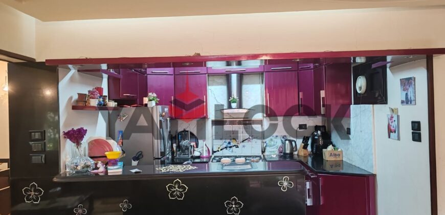 شقه للبيع ف المنطقه الاولى  بين يوسف عباس والطيران مدينة نصر