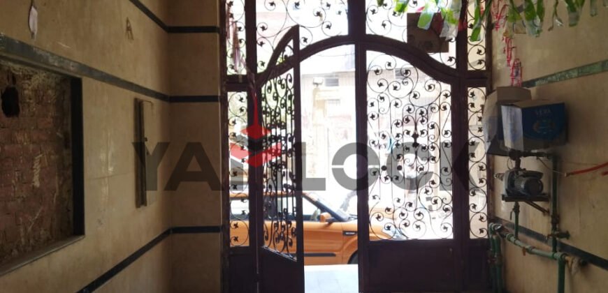 شقة للبيع في شارع الخمسين النزهة الجديده