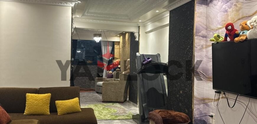 شقة للبيع في شارع الخمسين النزهة الجديده