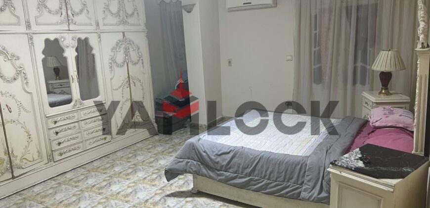 شقة للبيع في شارع موازي ل محمد النادي مصطفي النحاس مدينة نصر