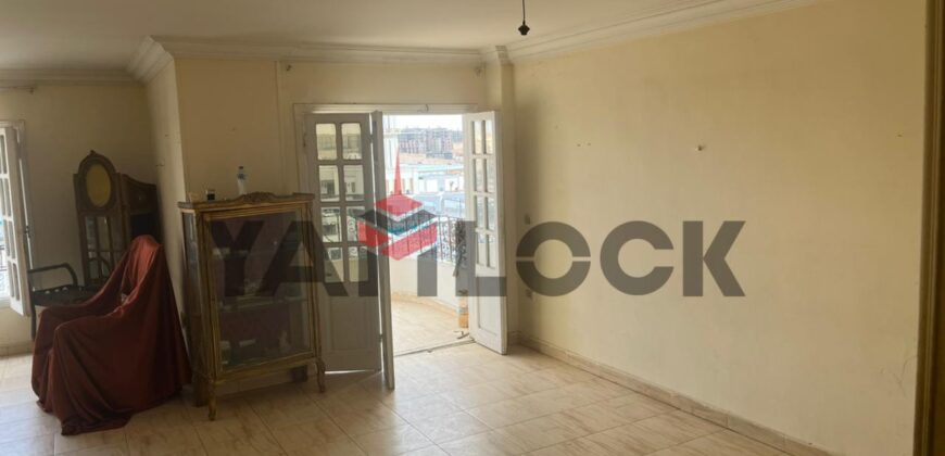 شقة للبيع امام موقف الزهراء الجديد الحي العاشر مدينه نصر