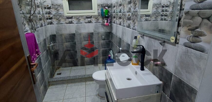 شقه للبيع فى ارض الجمعيه الفسطاط بجوار تلال الفسطاط و النادى المصرى القاهرى