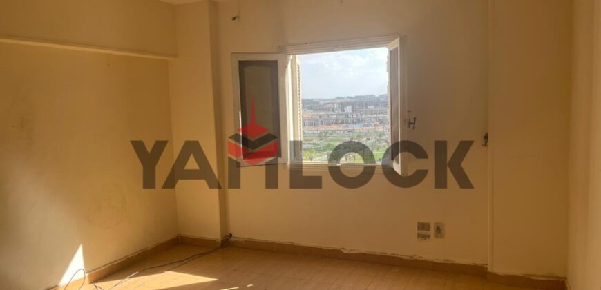 شقة للبيع امام موقف الزهراء الجديد الحي العاشر مدينه نصر