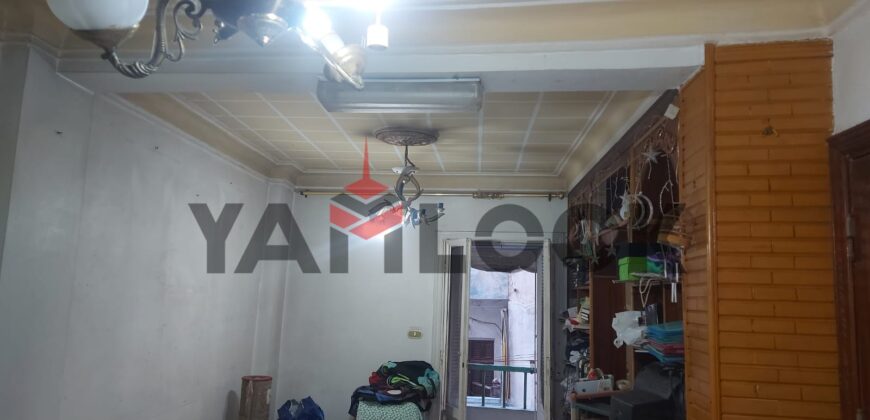 شقه للبيع فى 2 شارع بن خاقان محرم بك