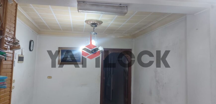 شقه للبيع فى 2 شارع بن خاقان محرم بك