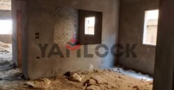 شقة للبيع نصف تشطيب في بيت الوطن الحي الأول