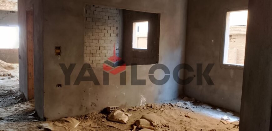 شقة للبيع نصف تشطيب في بيت الوطن الحي الأول