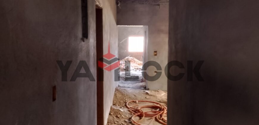 شقة للبيع نصف تشطيب في بيت الوطن الحي الأول