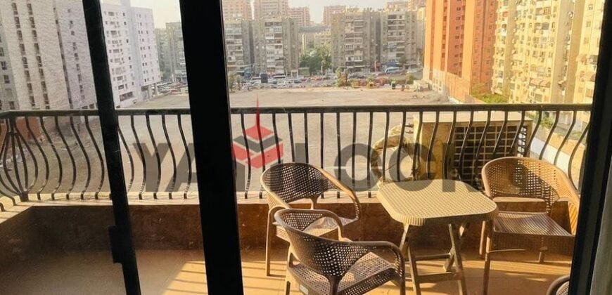 شقة للبيع في شارع حافظ رمضان متفرع من شارع مكرم عبيد