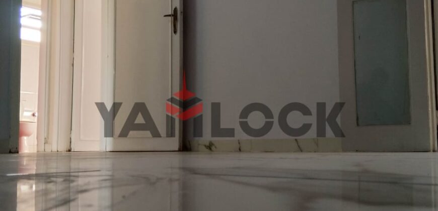 شقة للبيع في التجمع الثالث بجوار مسجد سمير و علي