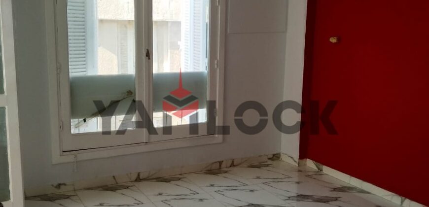 شقة للبيع في التجمع الثالث بجوار مسجد سمير و علي