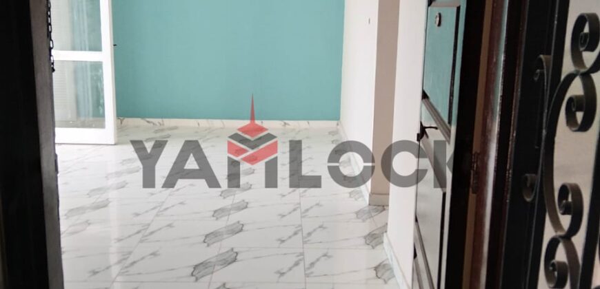 شقة للبيع في التجمع الثالث بجوار مسجد سمير و علي