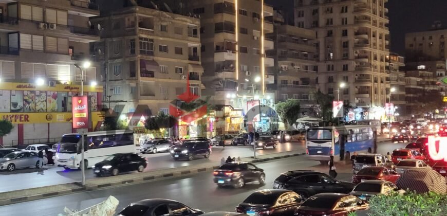 عياده للإيجار في شارع عبدالله العربي أمام مطعم البرج وبجوار التيسير