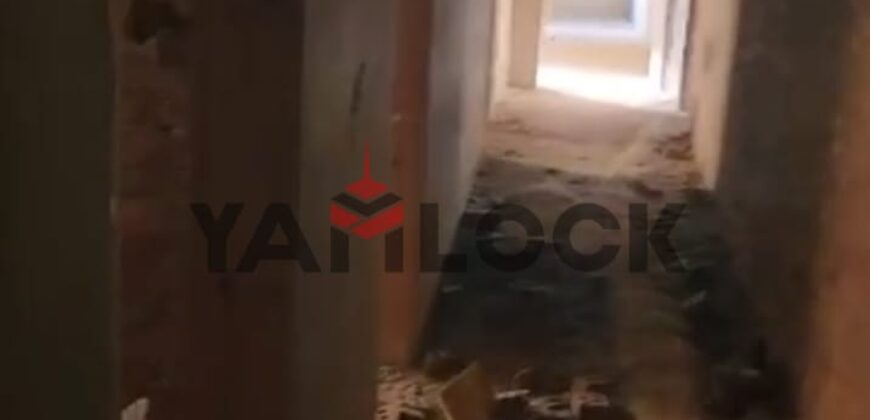 شقة للبيع في المنطقة السابعة أمام طريق السويس مباشرة