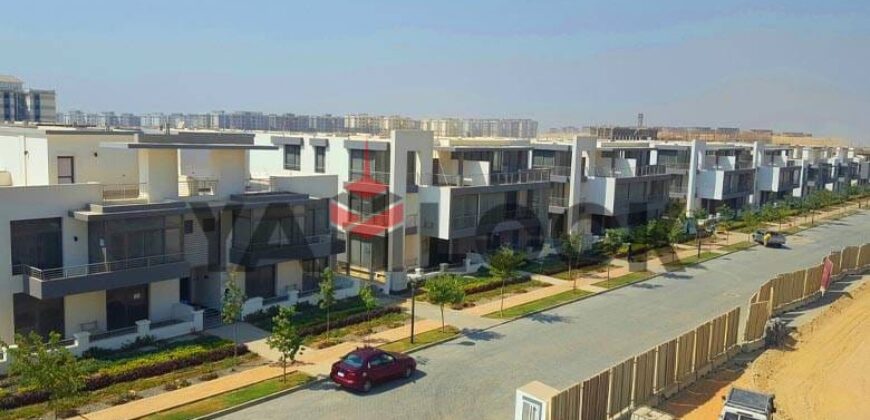 شقه للبيع فى تاج سيتى مرحلة اورجامى جولف