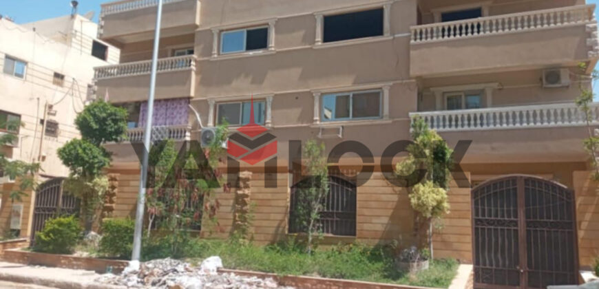 شقه للبيع بالشيخ زايد الحى الأول مجاورة خامسه أمام كلية الهندسه بفيلا اهالى