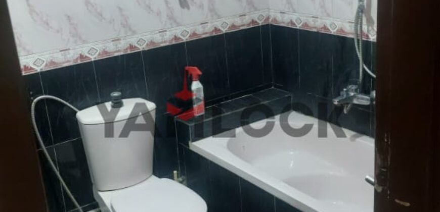 شقة للبيع بعمارات اول مايو علي طريق النصر