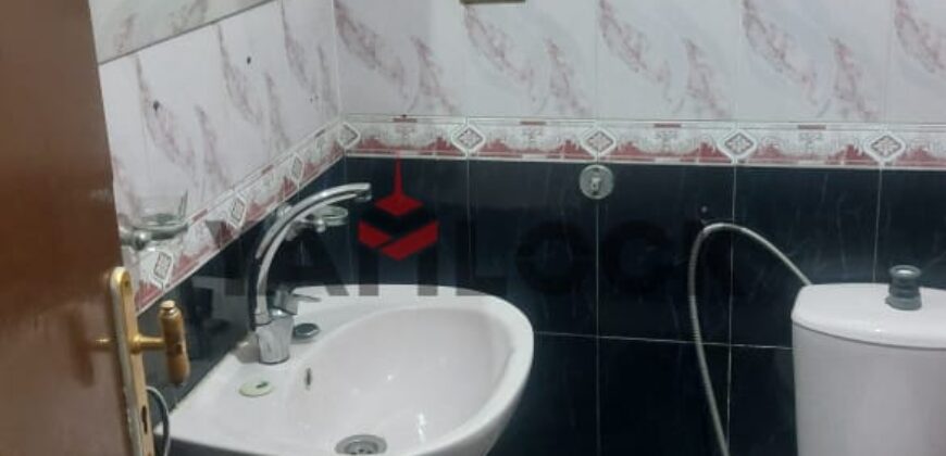 شقة للبيع بعمارات اول مايو علي طريق النصر