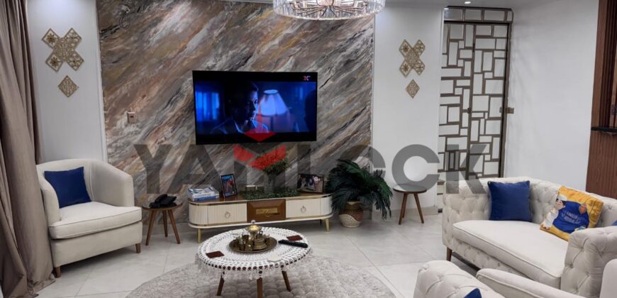 شقة للبيع المنطقة التانيه قدام نادي التنمية الرياضيه