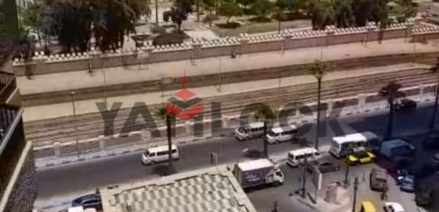 شقة مفروشه 102 م² للبيع فوق بنك القاهرة امام بوابة حدائق المنتزه – الاسكندرية