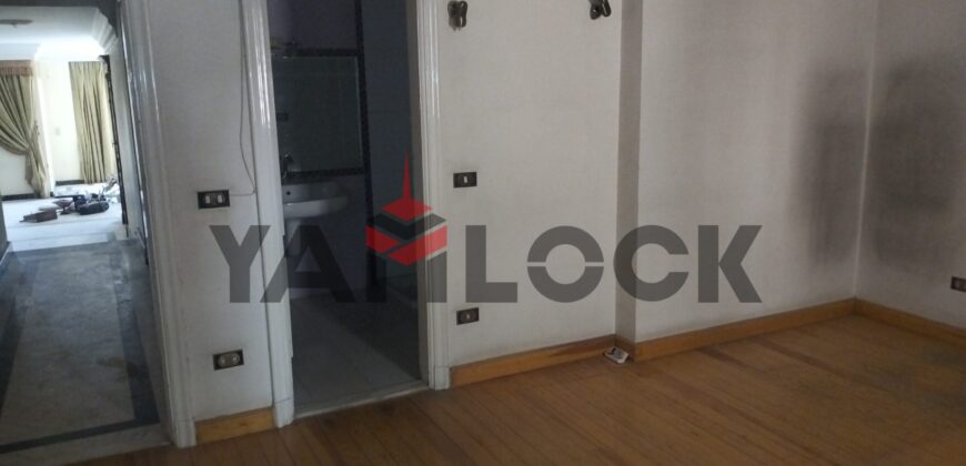 شقة 200 م² للبيع في ميدان الحجاز خلف عمر افندي