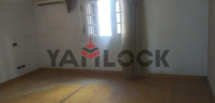 شقة 200 م² للبيع في ميدان الحجاز خلف عمر افندي