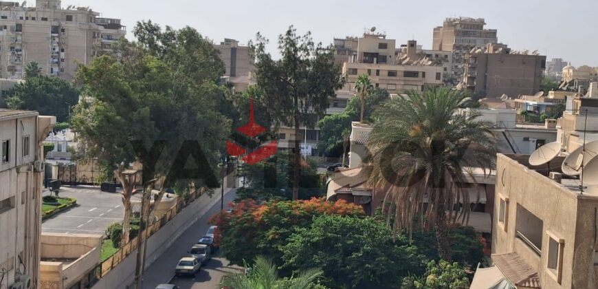 شقة 360 م² للبيع في العروبة منطقة البارون – مصر الجديدة