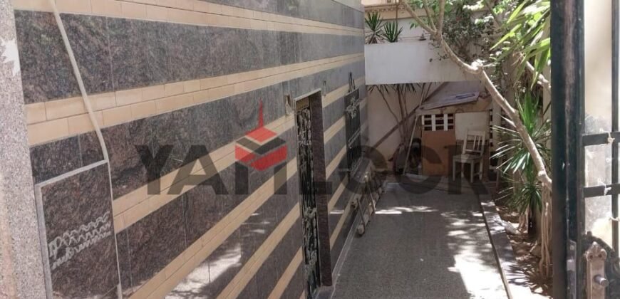 شقة في فيلا 215 م² للبيع في الحى الأول مجاوره 5