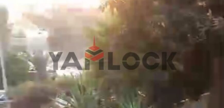 شقة 90 م² للبيع في الحي السادس امام نادي الشرطة