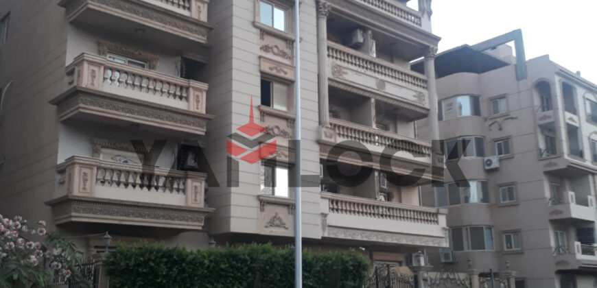 شقه للبيع فى البنفسيج ٥ فى التجمع الاول