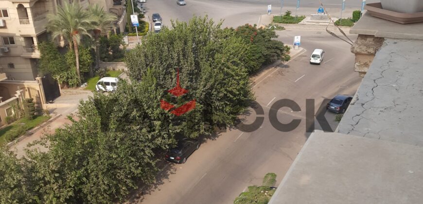 شقه للبيع فى البنفسيج ٥ فى التجمع الاول