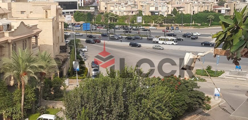 شقه للبيع فى البنفسيج ٥ فى التجمع الاول