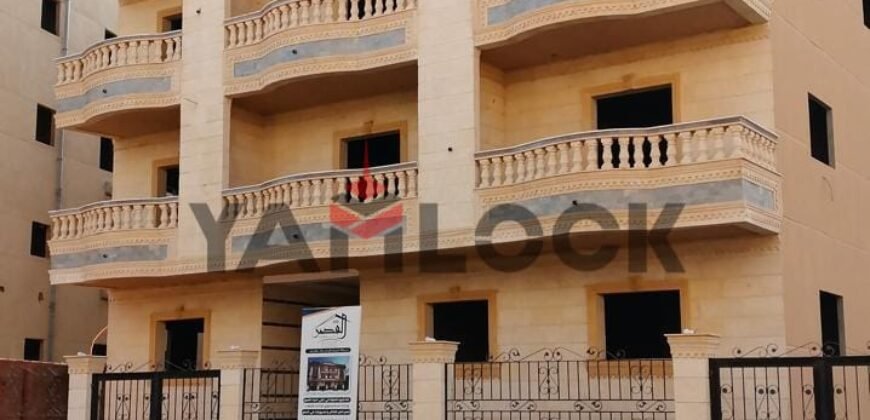 شقة 200 م² للبيع نصف تشطيب – إطلالة شارع الرئيسي في العبور