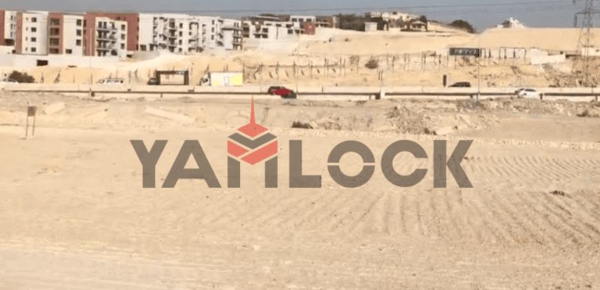 أرض 8800 م² للبيع متكوده وبها ترخيص سكني ع طريق صحاري الاهرام