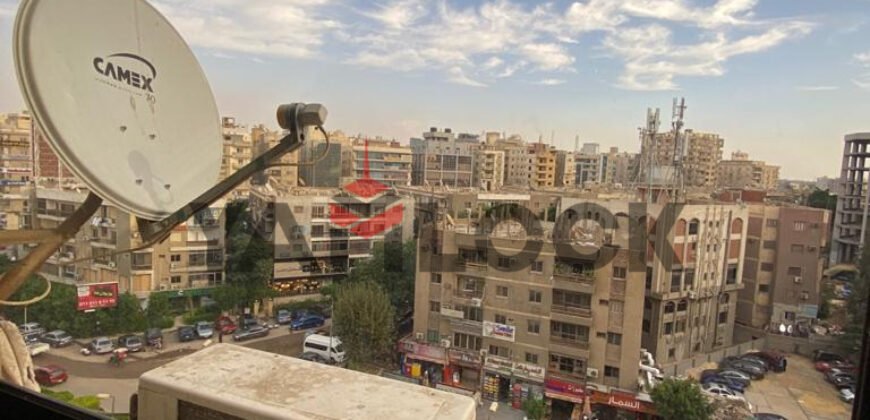 شقة اداري في برج معظمه عيادات في شارع النصر