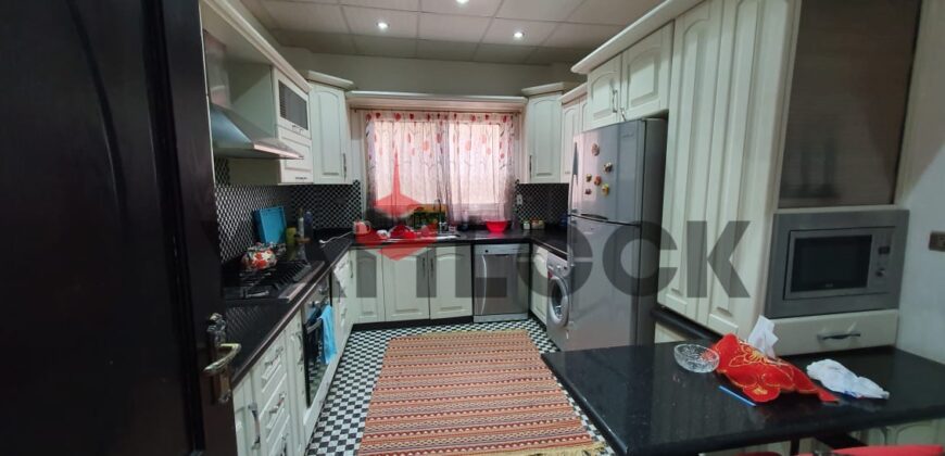 شقة 240 م² للبيع في البنفسج 3