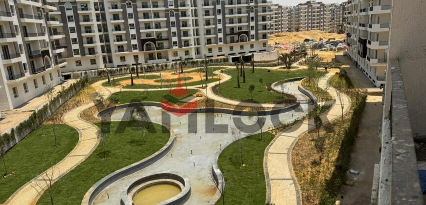 شقة 135 م² للبيع في كمبوند نادي أعضاء الجهاز المركزي للمحاسبات – القاهرة الجديدة