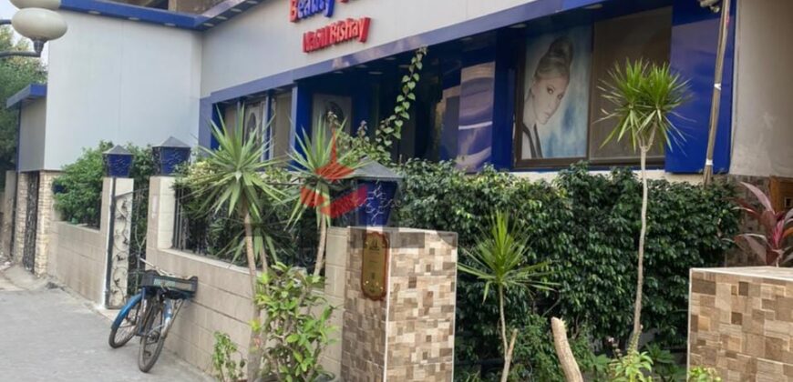 محلين تجاريين متجاورين 370 م² للبيع في مصر الجديدة ميدان سفير